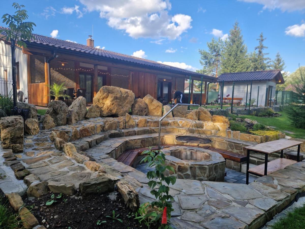 Villa Garden Besenova Luaran gambar