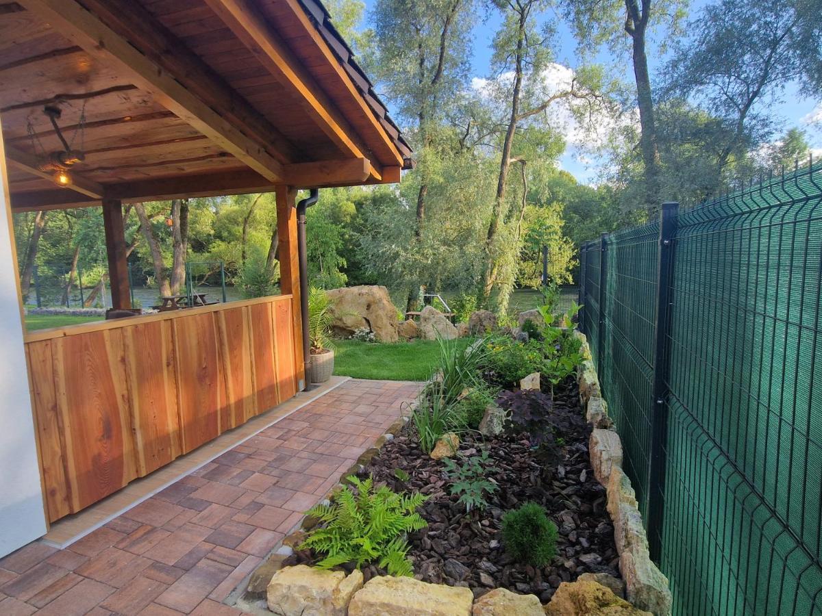 Villa Garden Besenova Luaran gambar