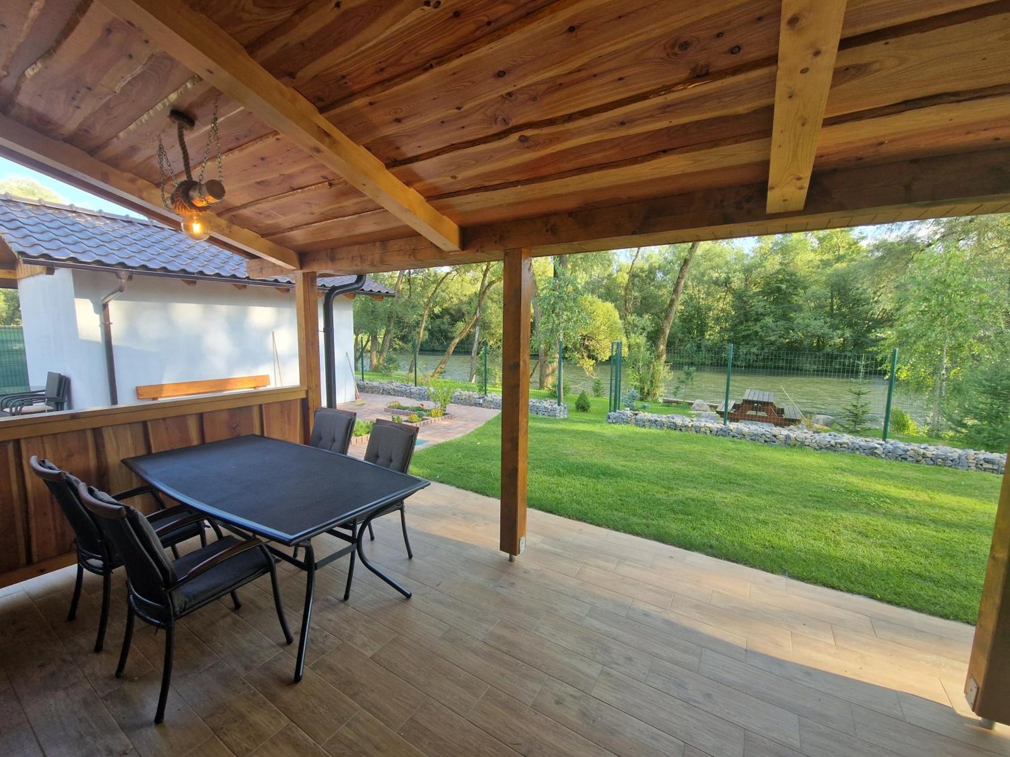 Villa Garden Besenova Luaran gambar