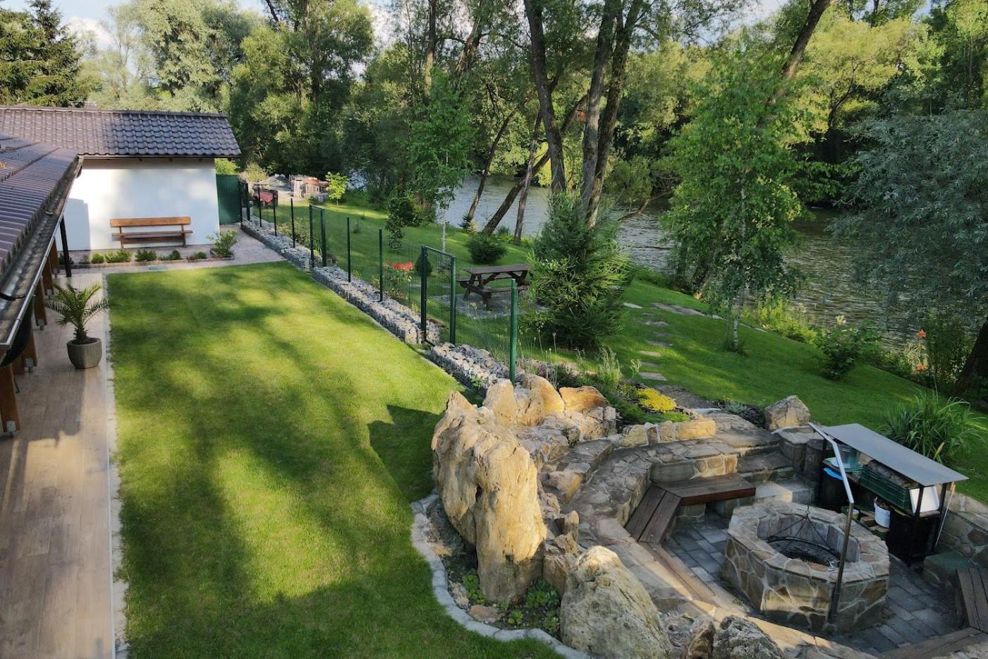 Villa Garden Besenova Luaran gambar